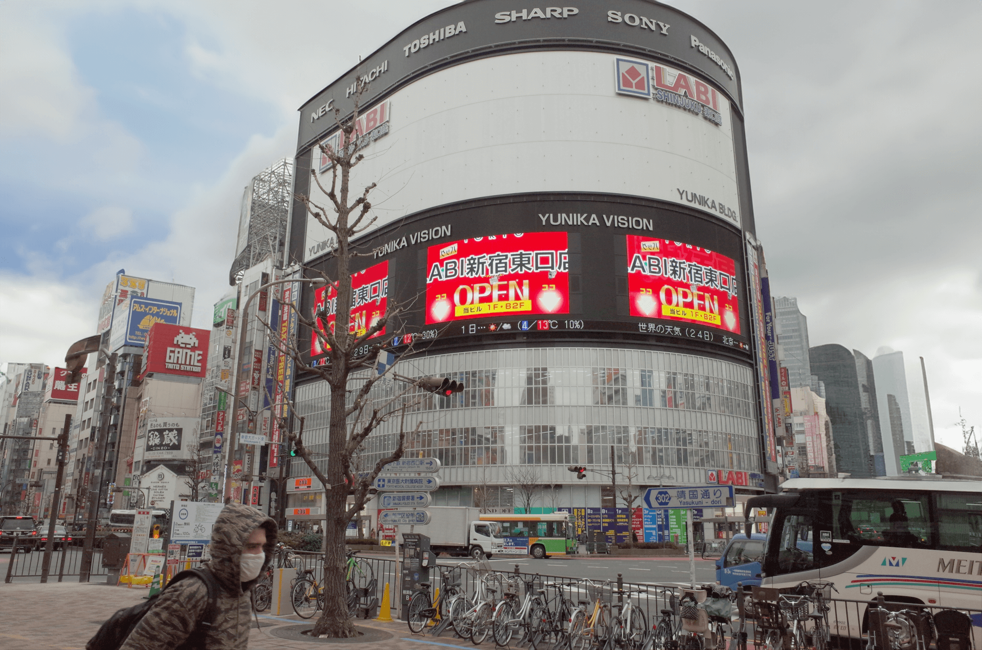 全国のヤマダデンキ様であしあげ隊の専用什器を展開中！